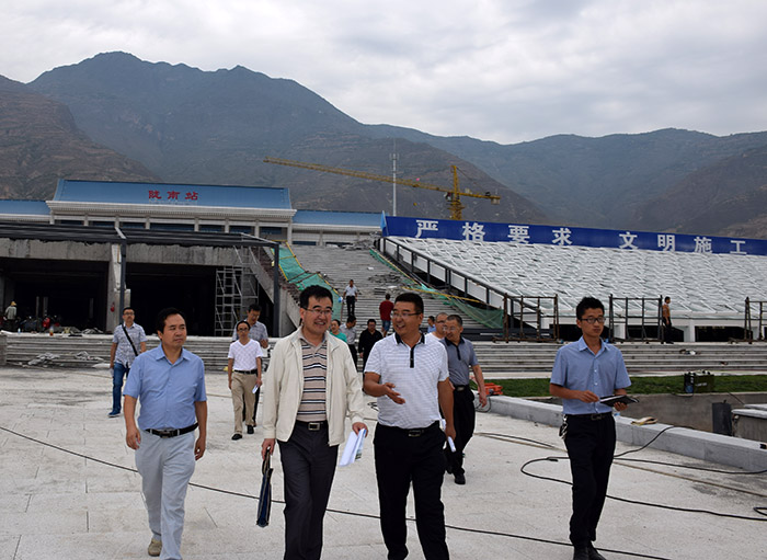 省、市聯(lián)合工作組蒞臨階州廣場檢查指導(dǎo)工作