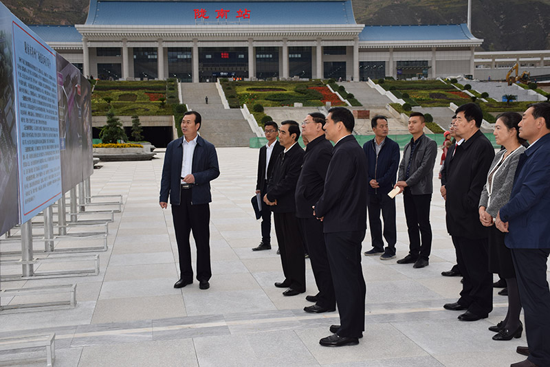 最高人民法院副院長景漢朝一行視察隴南站及階州廣場(chǎng)