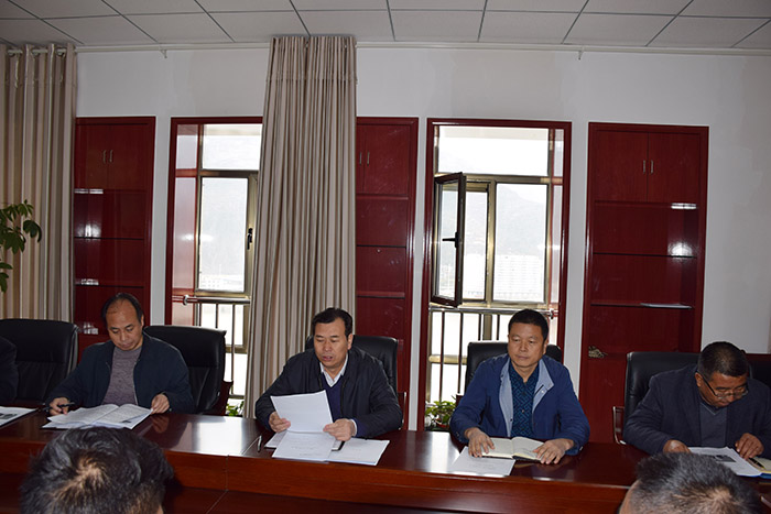 市龍江公司召開全體員工大會，專題傳達學(xué)習(xí)上級會議精神