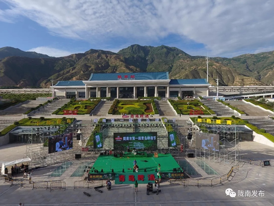 好嗨喲！隴南第一屆青島啤酒節(jié)開幕啦，為期8天