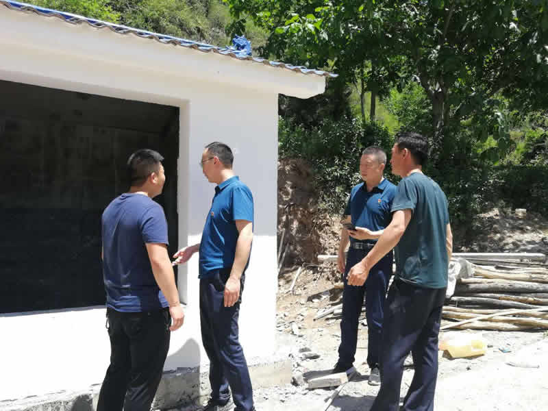 “感黨恩、憶黨史”，--市龍江城鄉(xiāng)發(fā)展集團公司開展慶祝建黨99周年主題黨日活動