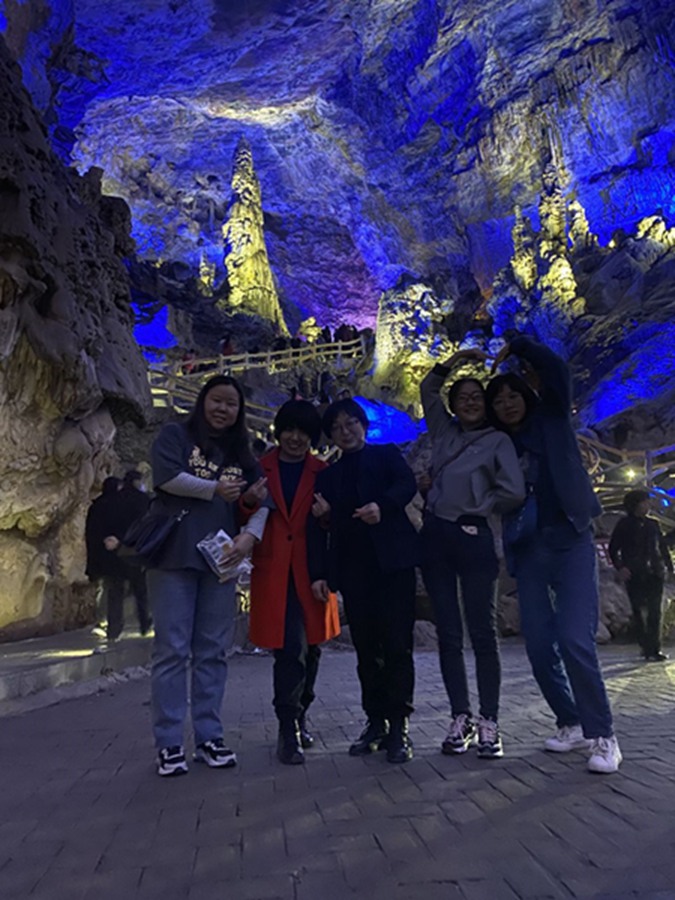 擁抱春天，不負(fù)春光——市龍江集團(tuán)歡慶“三?八”國際勞動(dòng)?jì)D女節(jié)